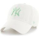 casquette-courbee-blanche-avec-logo-vert-new-york-yankees-mlb-clean-up-47-brand