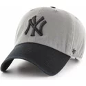 casquette-courbee-grise-avec-visiere-et-logo-noire-new-york-yankees-mlb-clean-up-two-tone-47-brand