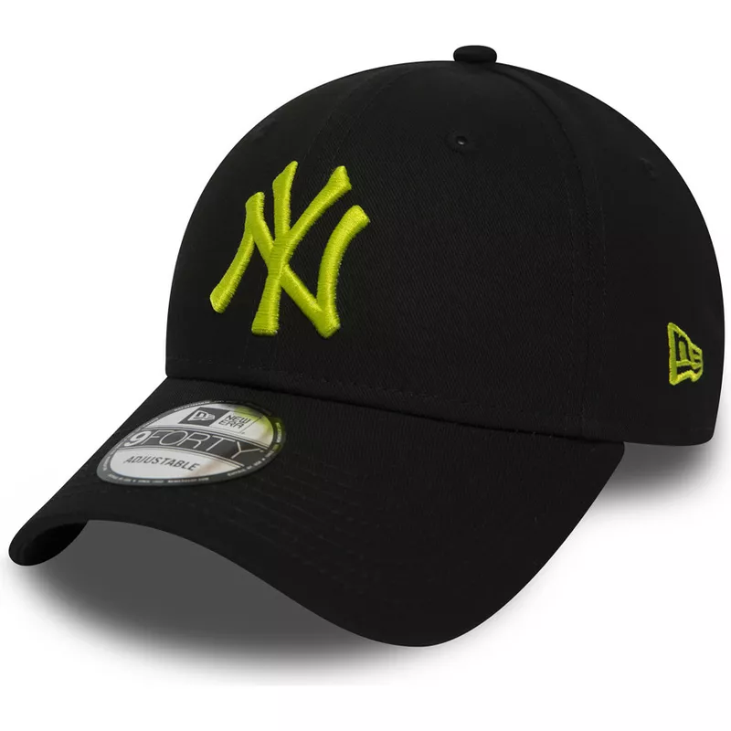 casquette-courbee-noire-ajustable-avec-logo-vert-9forty-essential-new-york-yankees-mlb-new-era