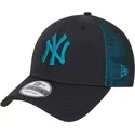 casquette-courbee-noire-et-bleue-ajustable-avec-logo-bleu-9forty-mesh-underlay-new-york-yankees-mlb-new-era