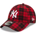 casquette-courbee-rouge-ajustable-9forty-check-new-york-yankees-mlb-new-era