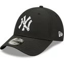 casquette-courbee-noire-ajustable-9forty-sports-clip-new-york-yankees-mlb-new-era