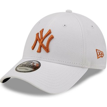 Casquette courbée blanche ajustable avec logo marron 9FORTY League Essential New York Yankees MLB New Era