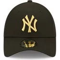 casquette-courbee-noire-ajustable-avec-logo-dore-9forty-metallic-new-york-yankees-mlb-new-era