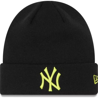 Bonnet noir avec logo vert League Essential Cuff New York Yankees MLB New Era