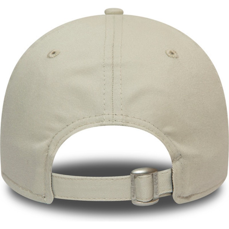 casquette-courbee-beige-ajustable-avec-logo-noir-9forty-league-essential-new-york-yankees-mlb-new-era