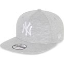 casquette-plate-grise-claire-snapback-9fifty-pull-medium-new-york-yankees-mlb-new-era