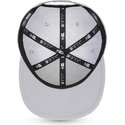 casquette-plate-grise-claire-snapback-9fifty-pull-medium-new-york-yankees-mlb-new-era