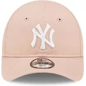 casquette-courbee-rose-ajustable-pour-bambin-9forty-league-essential-new-york-yankees-mlb-new-era