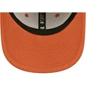 casquette-courbee-orange-ajustable-pour-enfant-avec-logo-beige-9forty-league-essential-new-york-yankees-mlb-new-era