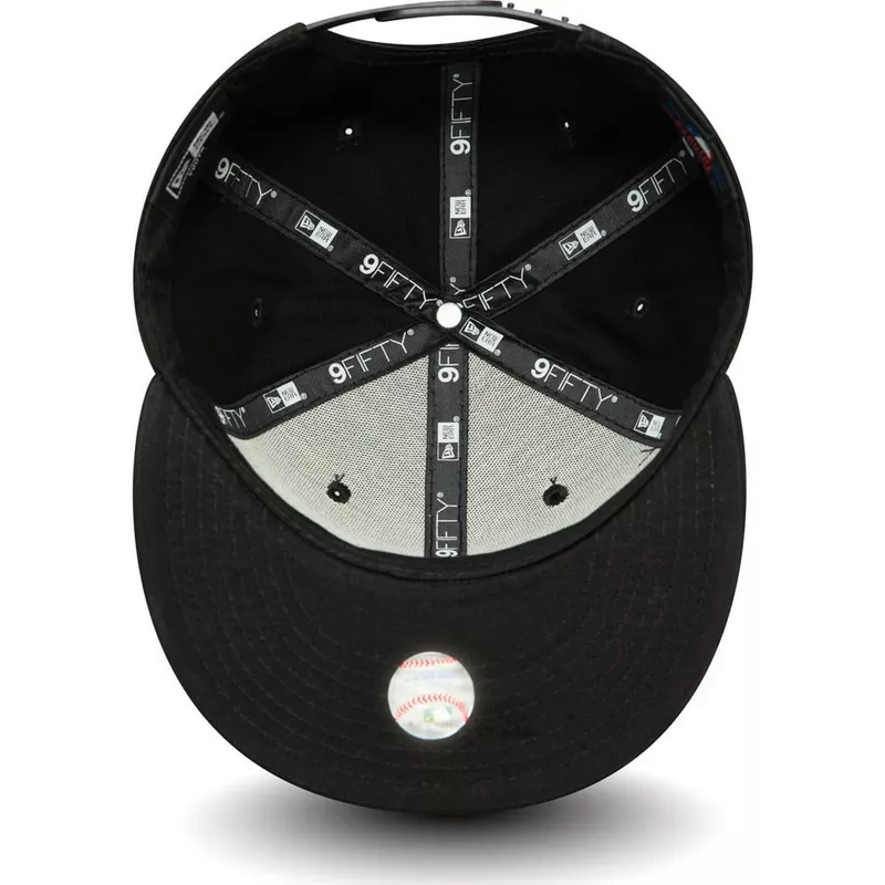 casquette-plate-noire-snapback-pour-enfant-9fifty-essential-new-york-yankees-mlb-new-era