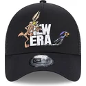 casquette-trucker-noire-a-frame-coyote-et-bip-bip-looney-tunes-new-era