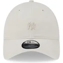 casquette-courbee-beige-ajustable-avec-logo-beige-9twenty-mini-logo-new-york-yankees-mlb-new-era