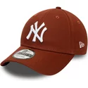 casquette-courbee-marron-ajustable-9forty-league-essential-new-york-yankees-mlb-new-era