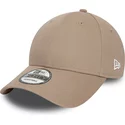 casquette-courbee-marron-claire-ajustable-9forty-essential-new-era