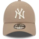 casquette-courbee-marron-claire-ajustable-9forty-league-essential-new-york-yankees-mlb-new-era