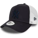 casquette-trucker-bleue-marine-et-blanche-avec-logo-bleu-marine-a-frame-league-essential-new-york-yankees-mlb-new-era