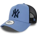 casquette-trucker-bleue-avec-logo-bleu-marine-a-frame-league-essential-new-york-yankees-mlb-new-era