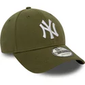 casquette-courbee-verte-ajustable-9forty-pull-essential-new-york-yankees-mlb-new-era