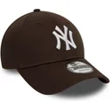 casquette-courbee-marron-fonce-ajustable-9forty-league-essential-new-york-yankees-mlb-new-era