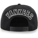 casquette-plate-noire-snapback-avec-grand-logo-new-york-yankees-mlb-47-brand