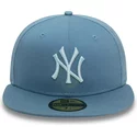 casquette-plate-bleue-ajustee-avec-logo-bleu-59fifty-league-essential-new-york-yankees-mlb-new-era