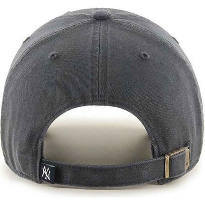 casquette-courbee-grise-fonce-new-york-yankees-mlb-clean-up-47-brand
