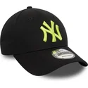 casquette-courbee-noire-ajustable-avec-logo-vert-9forty-league-essential-new-york-yankees-mlb-new-era