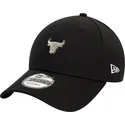 casquette-courbee-noire-ajustable-9forty-metallic-pin-chicago-bulls-nba-new-era