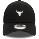 casquette-courbee-noire-ajustable-9forty-metallic-pin-chicago-bulls-nba-new-era