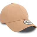 casquette-courbee-rose-claire-ajustable-9forty-pin-new-era