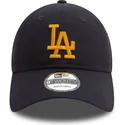 casquette-courbee-bleue-marine-ajustable-avec-logo-jaune-9twenty-league-essential-los-angeles-dodgers-mlb-new-era