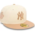 casquette-plate-beige-et-marron-ajustee-59fifty-side-patch-new-york-yankees-mlb-new-era