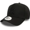 casquette-courbee-noire-snapback-avec-logo-noir-9forty-e-frame-monochrome-new-york-yankees-mlb-new-era