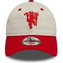 casquette-courbee-blanche-et-rouge-ajustable-9twenty-contrast-visor-manchester-united-football-club-premier-league-new-era