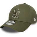 casquette-courbee-verte-ajustable-avec-logo-vert-9forty-outline-new-york-yankees-mlb-new-era