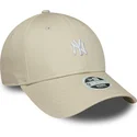 casquette-courbee-beige-ajustable-pour-femme-9forty-mini-logo-new-york-yankees-mlb-new-era