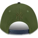 casquette-courbee-verte-et-bleue-marine-snapback-9forty-m-crown-city-feature-new-york-yankees-mlb-new-era