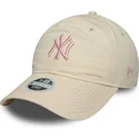casquette-courbee-beige-ajustable-pour-femme-avec-logo-rose-9twenty-contrast-stitch-new-york-yankees-mlb-new-era