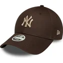 casquette-courbee-marron-ajustable-pour-femme-avec-logo-beige-9forty-league-essential-new-york-yankees-mlb-new-era
