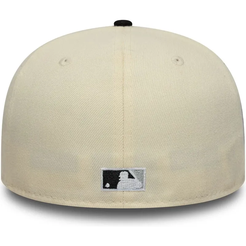 casquette-courbee-beige-et-noire-ajustee-59fifty-low-profile-precurved-coops-new-york-yankees-mlb-new-era