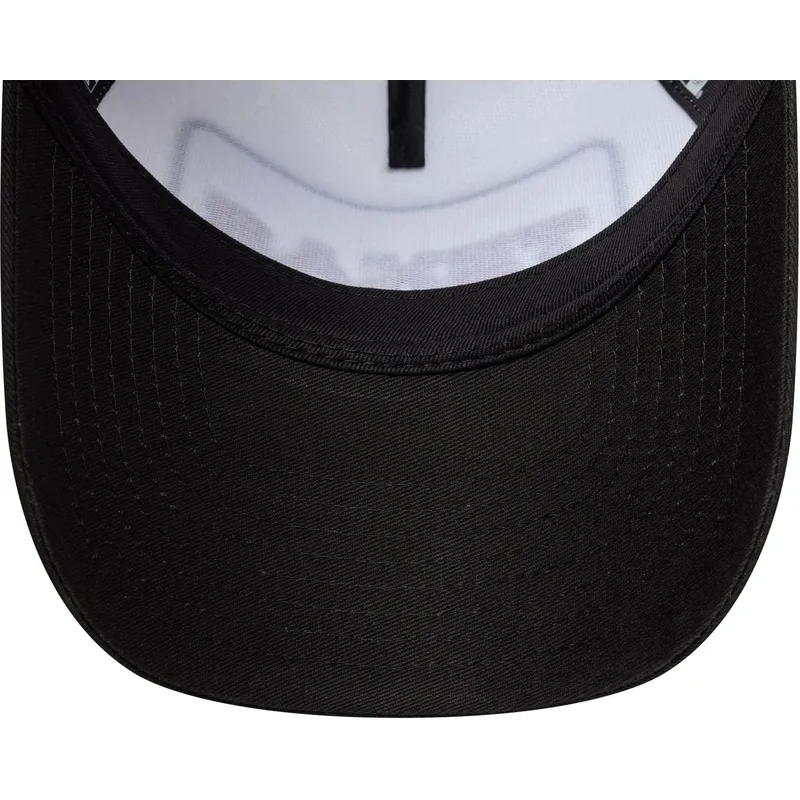 casquette-trucker-blanche-et-noire-a-frame-location-austin-villes-et-plages-texas-new-era