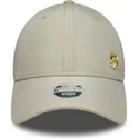 casquette-courbee-beige-ajustable-avec-logo-dore-pour-femme-9forty-flawless-new-york-yankees-mlb-new-era