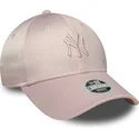 casquette-courbee-rose-ajustable-avec-logo-rose-pour-femme-9forty-satin-new-york-yankees-mlb-new-era