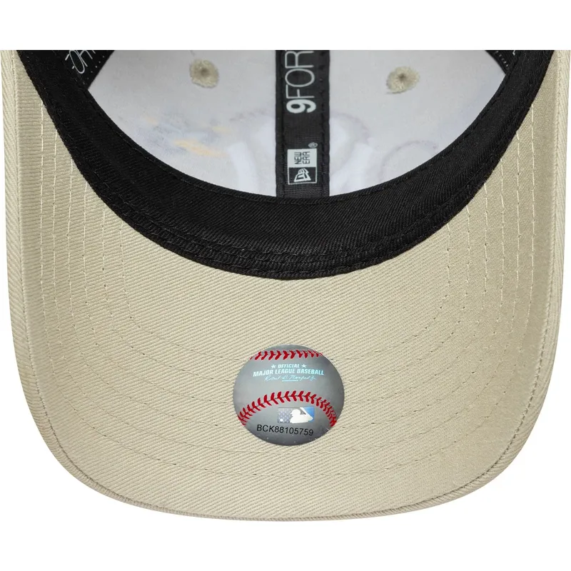 casquette-courbee-beige-ajustable-pour-enfant-pequeno-9forty-plane-icon-new-york-yankees-mlb-new-era