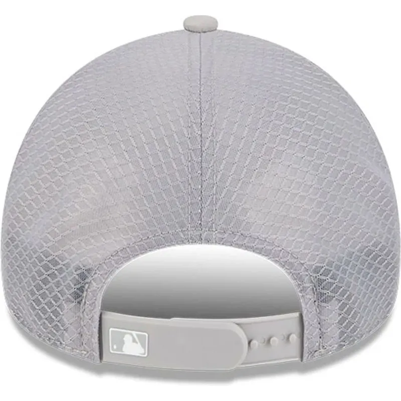 casquette-trucker-grise-avec-logo-grise-9forty-apex-batting-practice-new-york-yankees-mlb-new-era