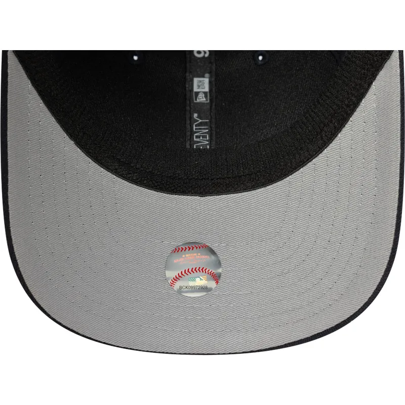 casquette-trucker-bleue-marine-9seventy-stretch-snap-evergreen-boston-red-sox-mlb-new-era