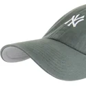 casquette-courbee-verte-ajustable-avec-logo-blanc-clean-up-base-runner-new-york-yankees-mlb-47-brand