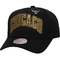 casquette-courbee-noire-snapback-pinned-gold-pro-chicago-bulls-nba-mitchell-ness