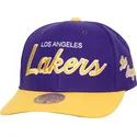 casquette-courbee-violette-et-jaune-snapback-team-script-20-pro-los-angeles-lakers-nba-mitchell-ness